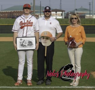 2022-Senior-Night-Baseball-4696