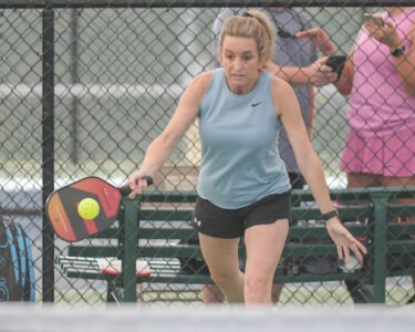 Paddles-at-the-Plex-Spring-6891