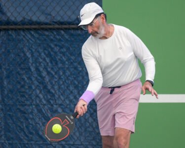 Paddles-at-the-Plex-Spring-6944