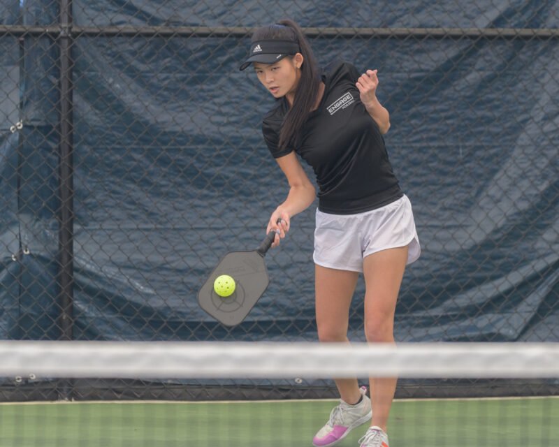 Paddles-at-the-Plex-Spring-Alia-Brown-7284