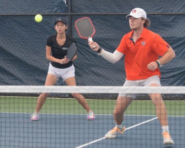 Paddles-at-the-Plex-Spring-Alia-Brown-7331