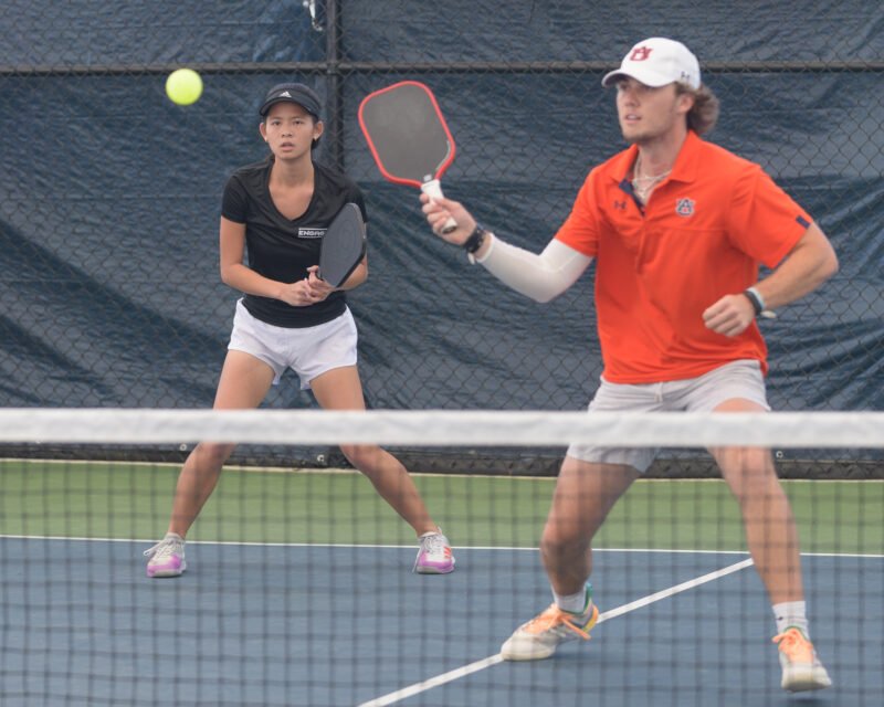 Paddles-at-the-Plex-Spring-Alia-Brown-7331