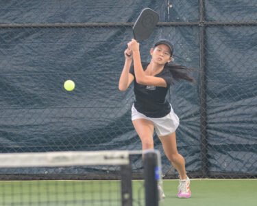 Paddles-at-the-Plex-Spring-Alia-Brown-7465