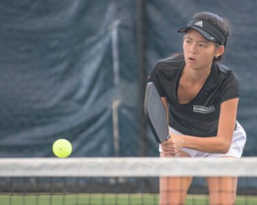 Paddles-at-the-Plex-Spring-Alia-Brown-7484