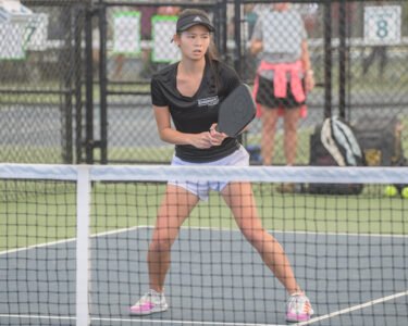 Paddles-at-the-Plex-Spring-Alia-Brown-7558